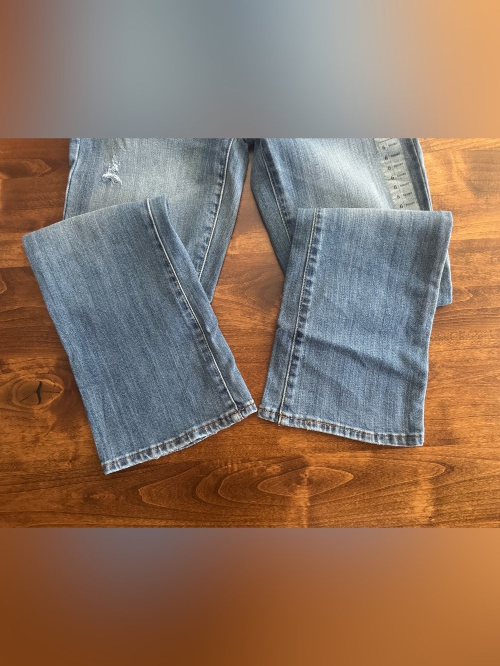 NWT American Eagle Y2K Low Rise Slim Boot Light Wash Denim Jeans 6 SHORT - Picture 6 of 7